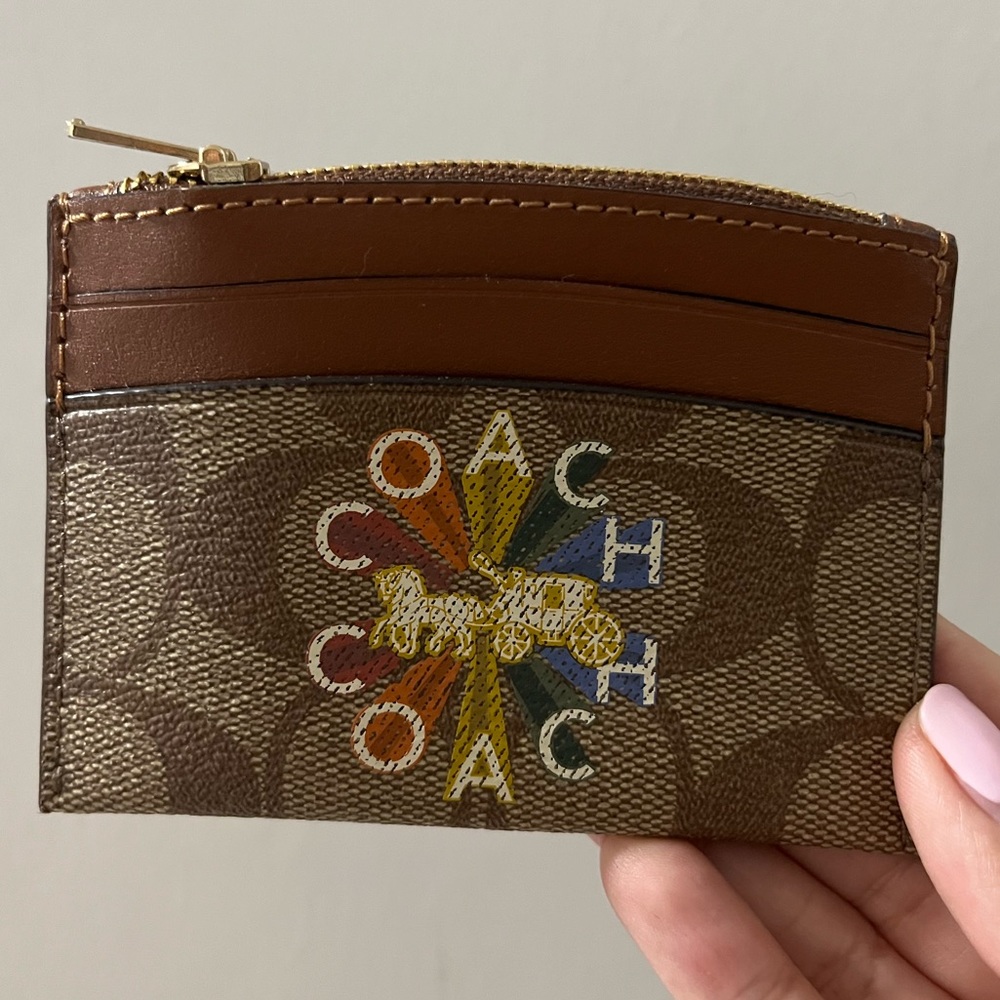 🌺 Coach Wallet